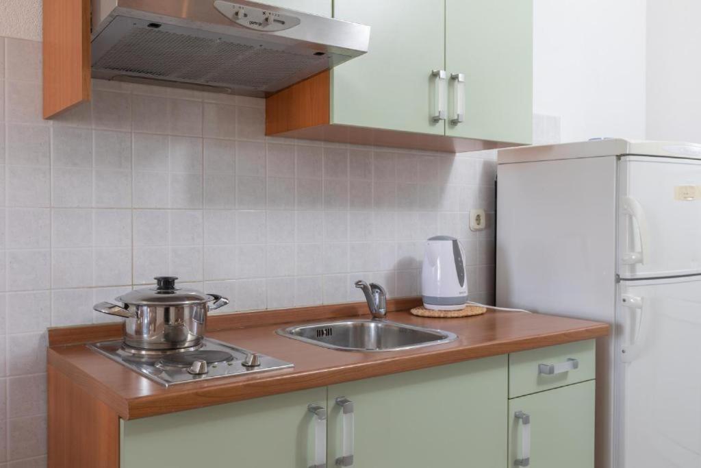 Apartmani Vela Tučepi Exterior foto