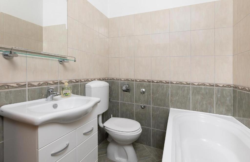 Apartmani Vela Tučepi Exterior foto